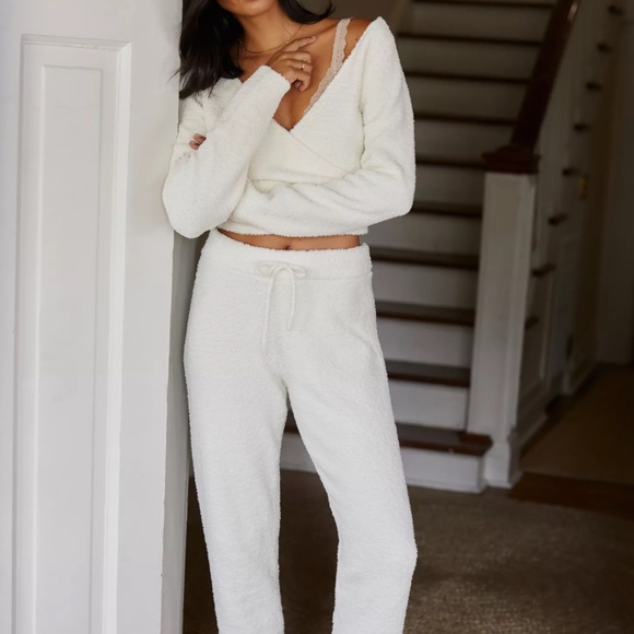Daily Practice Pants - Anthropologie Daily Practice Ivory Fuzzy Teddy Bear Sweater Jogger Set Womens M